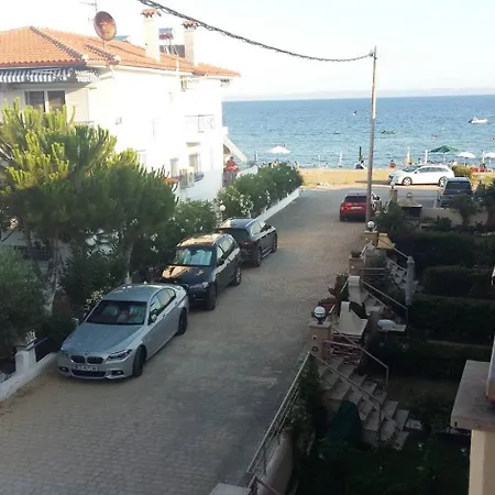 Sunny Apartment 30M From The Beach Gerakini Exterior photo