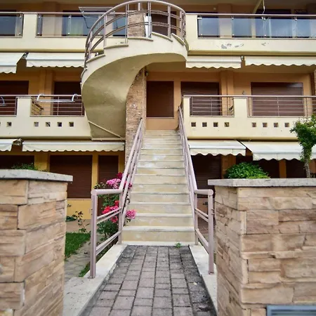 Sunny Apartment 30M From The Beach Gerakini Exterior photo