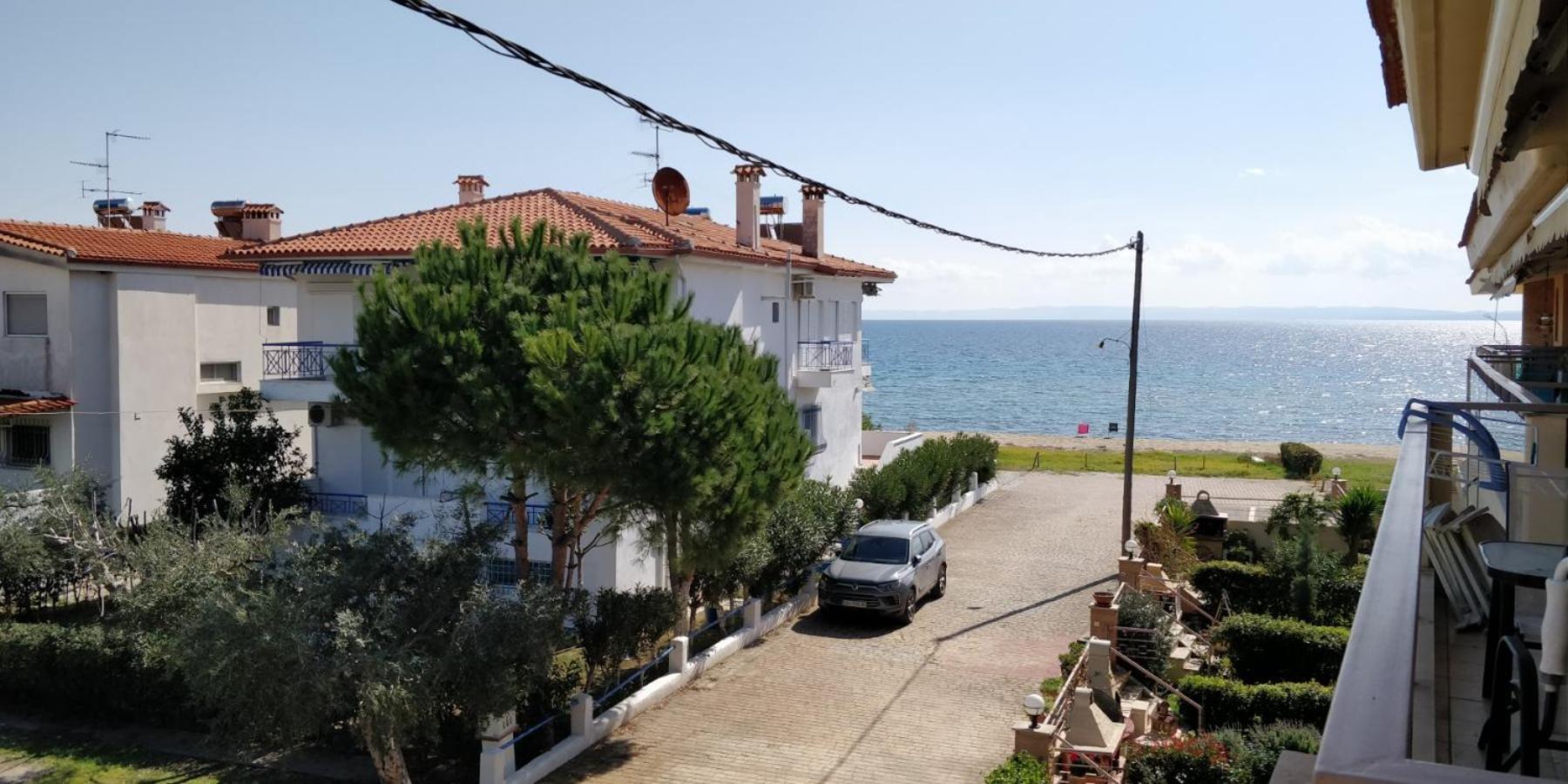 Sunny 30m From The Gerakini
